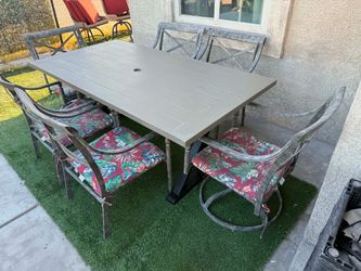 Patio,Outdoor Furniture,Dining Set,6 chairs,cushions and table.