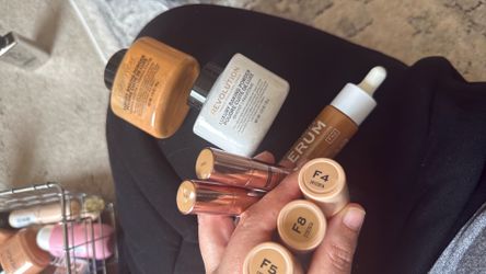 Revolution make up