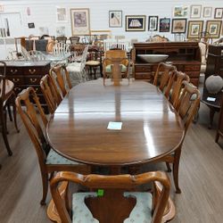 Antique Oxford Dinning Table With Chairs