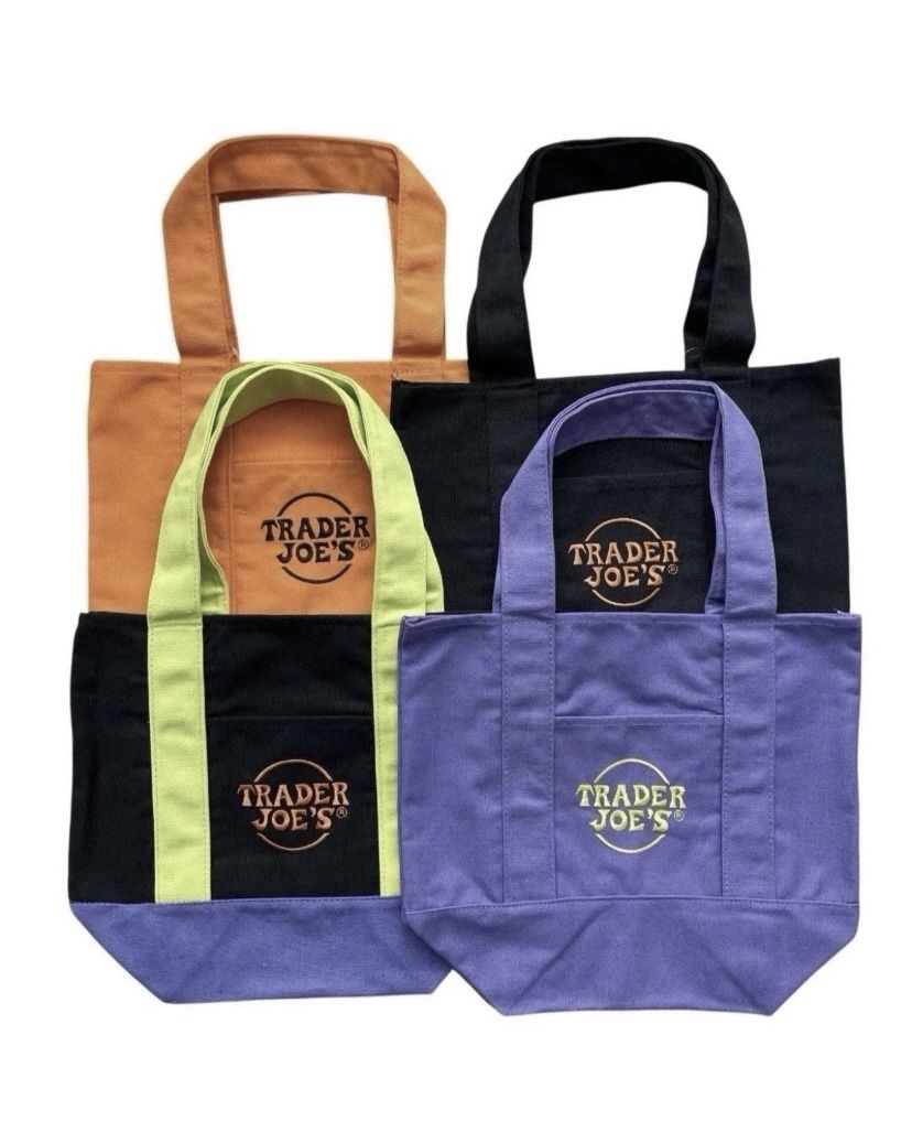 New Trader Joes Halloween Trick Or That Bags/ Totes Set Of Four