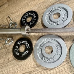 7 ft Olympic Barbell With Weight Plates: 45s to 2.5s (All reconditioned)Total: 290 lbs.