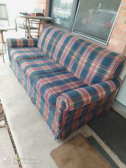 Bonito sofá cama bueno barato $85 Dlls