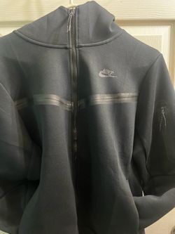 Black Nike Tech