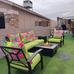 Nice Patio Furniture Good Condition 