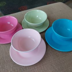 POTTERY BARN KIDS PLATES AND BOWLS LOT

