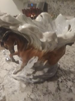 Large vintage ceramic pot