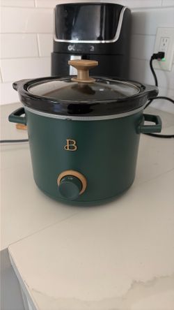 Small slow cooker