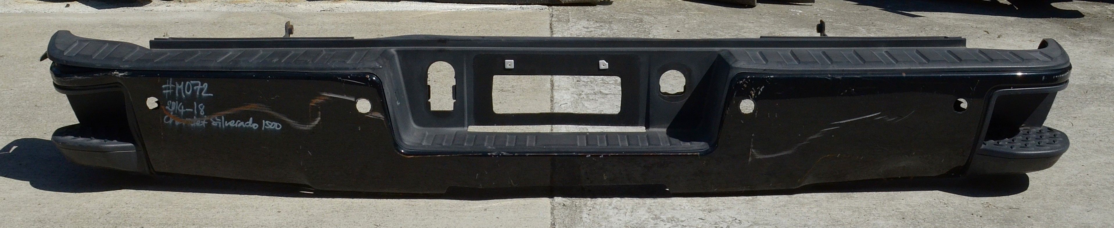 USED REF#M072 || 2014-2018 CHEVROLET SILVERADO 1500 || REAR METAL BUMPER