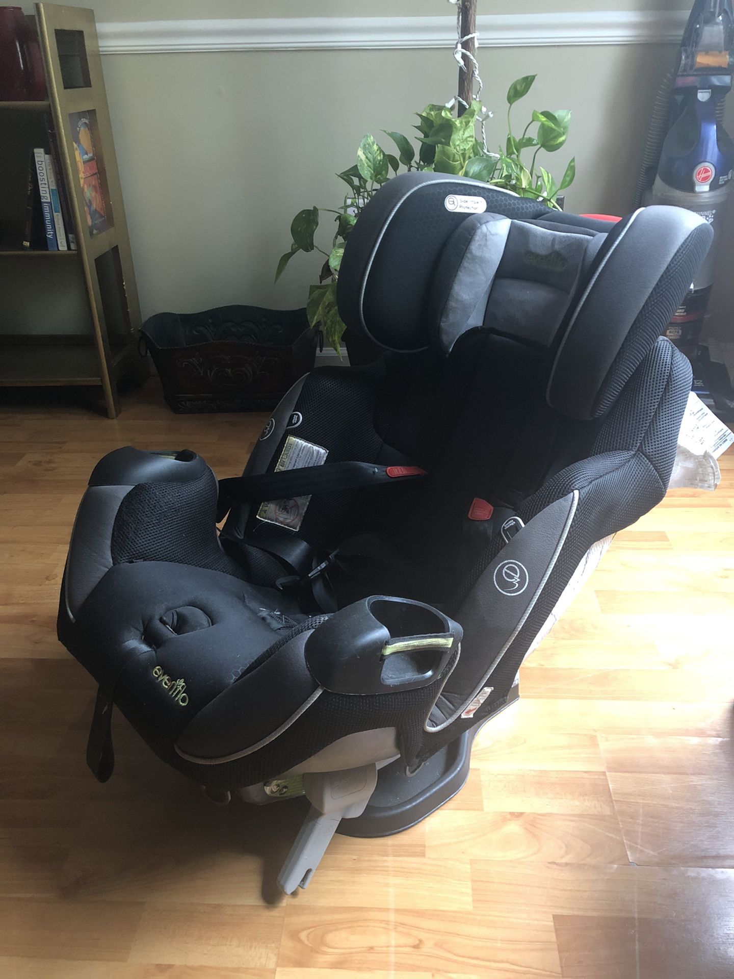 Evenflo Symphony All In 1 Car Seat! Like New/Gently Used!