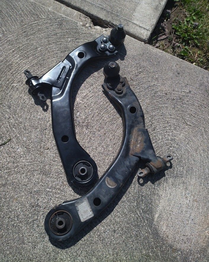 Chevy Cobalt/HHR lower Control Arm S
