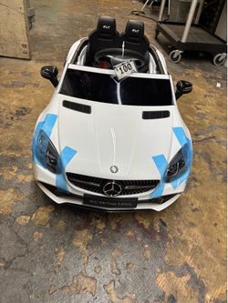 Mercedes c300 car for toddler