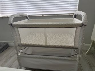 Arms reach bassinet