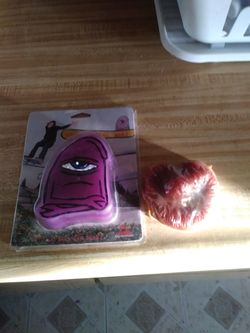 TOY MACHINE AND DOG POO SKATEBOARD WAX