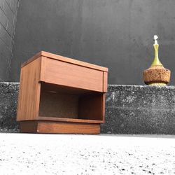 Lovely MCM Walnut Side Table With Sliding Drawer