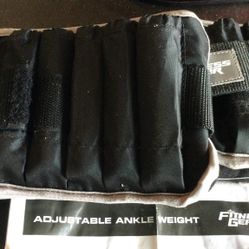 adjustable PAIR OF ANKLE WEIGHTS 5 Lbs. Each FITNESS GEAR USED