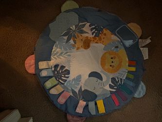 Colorful baby play matt