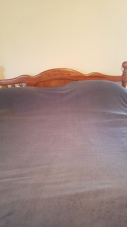 Broyhill Oak bedroom set