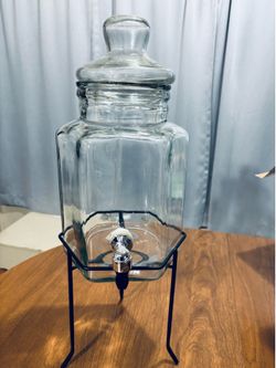 1.5 Gallon Beverage Dispenser