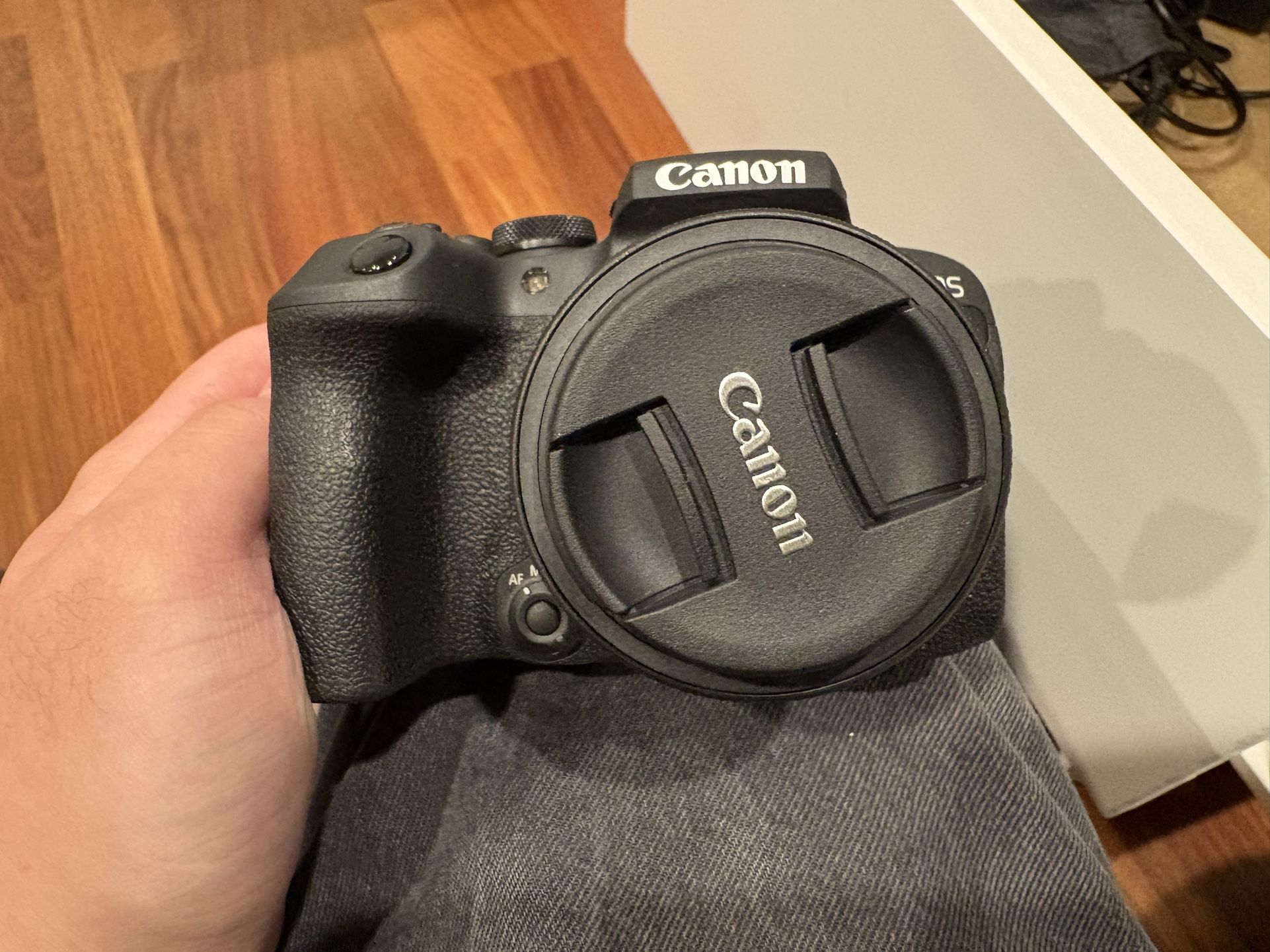 Canon R10 Kit 18-45mm