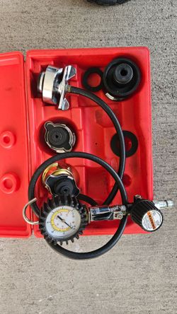 Snap on coolant pressure tester