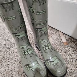 Womans Winter Boots $20 Each