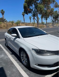 Chrysler 200