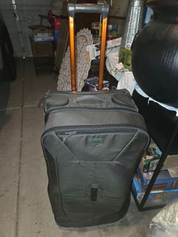Simms Bounty Hunter Rolling luggage Gear Bag