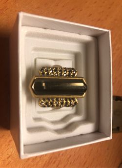 Lia Sophia ring size 9