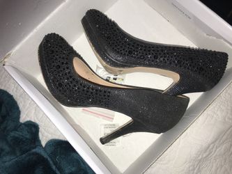 SPARKLY BLACK HEELS