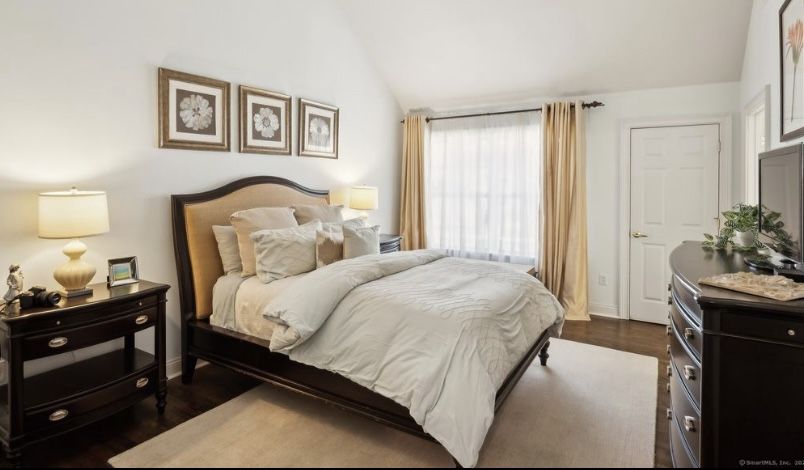 6-Piece Gorgeous Bedroom Set