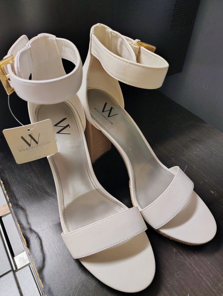 Worthington Size 10 Medium Ivory Heels 3" New