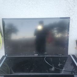 46 Inch Toshiba Flat Screen Smart Tv