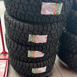 33x12.50 R17