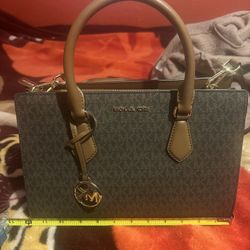 Brand new MK purse