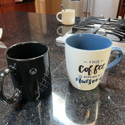 2 Mugs