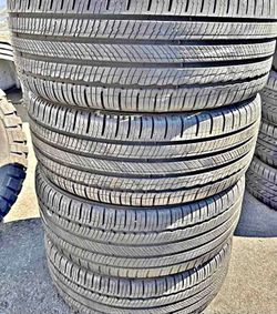 235/45/18 Michelin vendo un set con 80% de Vida las 4