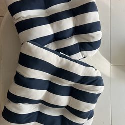 Outdoor Blue/White Seat Cushions -4 Set