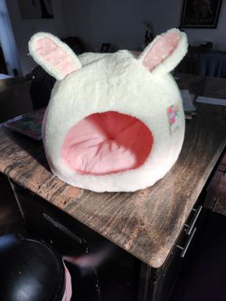 New Small cat bed