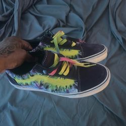 TIE DYE VANS