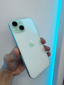 iPhone 15 Plus
