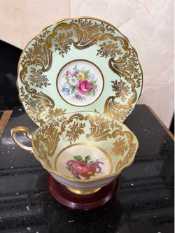 Paragon England Double Warrant teacup & Saucer