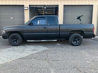 Black matte paint color