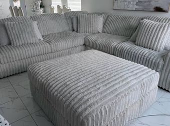 Ashley Stupendous 3-piece sectional & ottoman