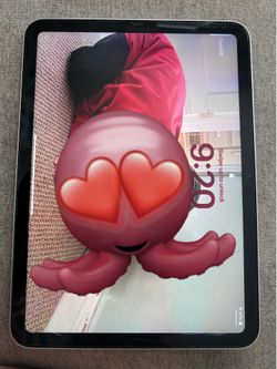 iPad (10th Gen)  (250$ OBO)