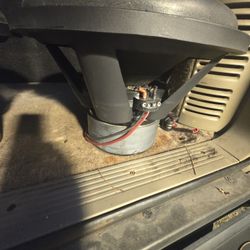 3 15 Inch  Audiopipe Subwoofers 1400 Watts Rms 2800 Max 