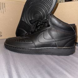 Nike Size 9 In Men They New $55 Obo