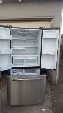 French doors refrigerator GE