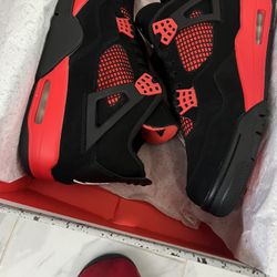 Jordan  4  Retro Red Thunder $380