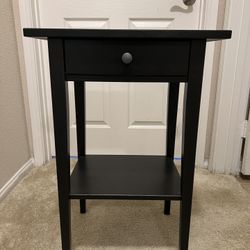 Modern Cabinet - Like new 