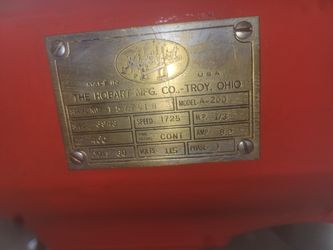 Hobart-20qt  Mixer Come With 3 Attachments And The Bowl 115v [Used]